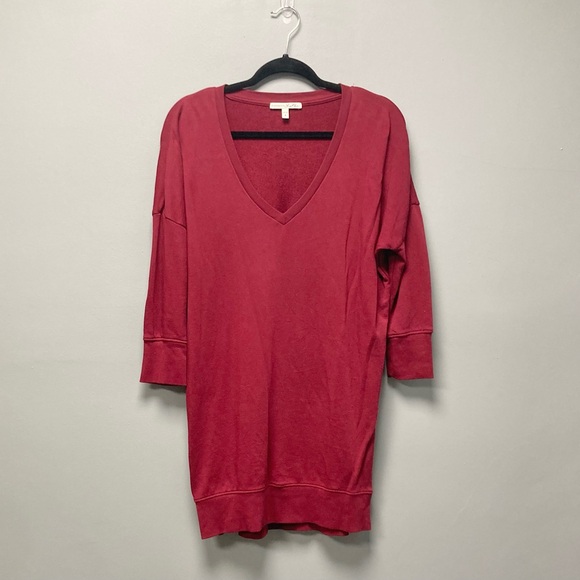 Express Red Burgundy V-Neck Sweater Size Small Tunic Length Cozy Comfort - Picture 1 of 6